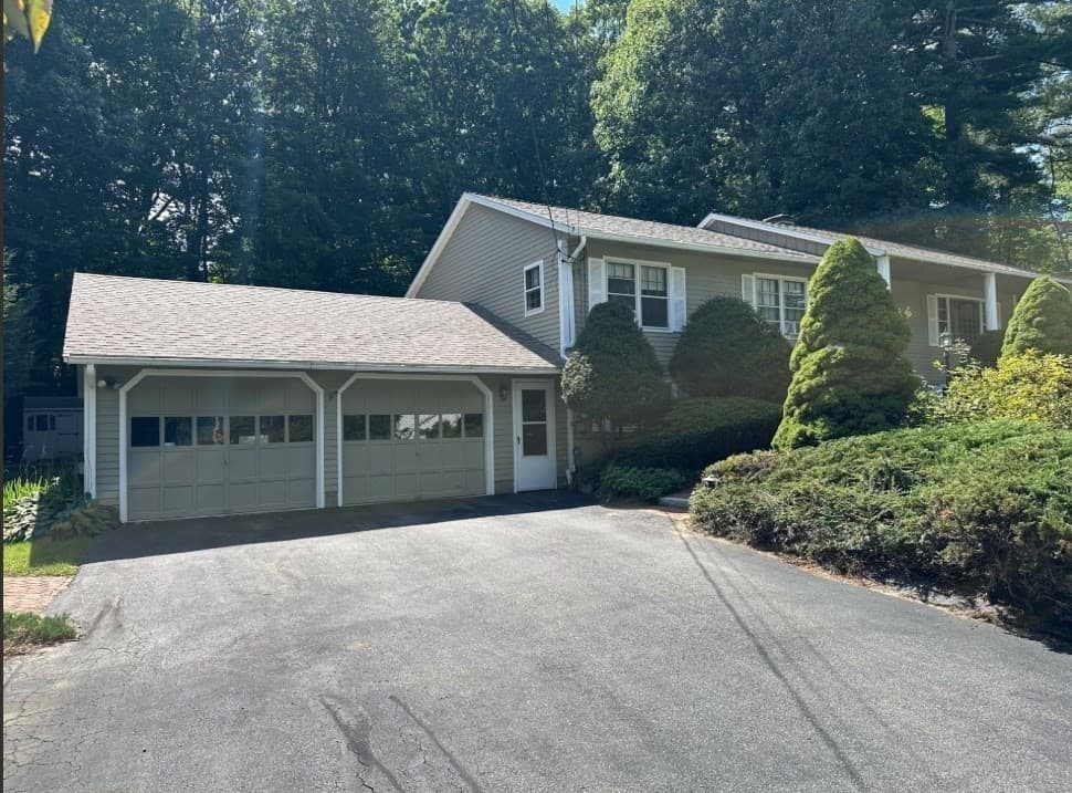 Single Family Residence at 38 Fort Sumter Dr, Holden MA 01520, Holden, photo 2 of 35