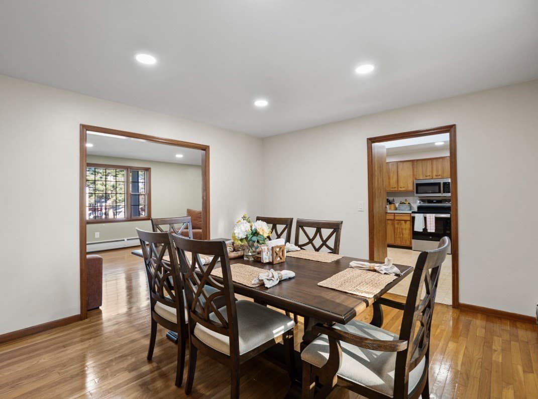 Single Family Residence at 38 Fort Sumter Dr, Holden MA 01520, Holden, photo 6 of 35
