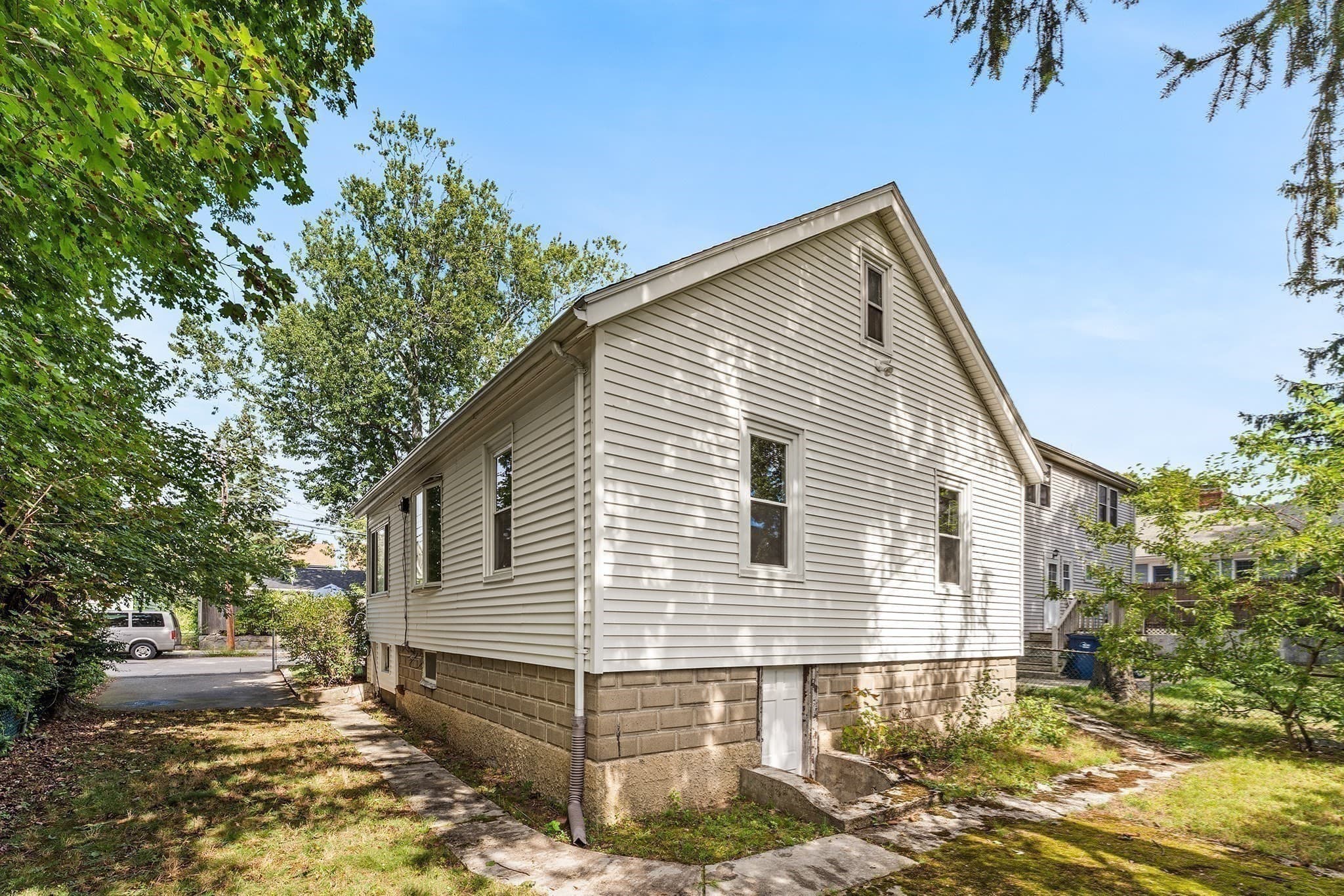 Single Family Residence at 10 Joyce Kilmer Rd, Boston MA 02132, photo 35 of 36