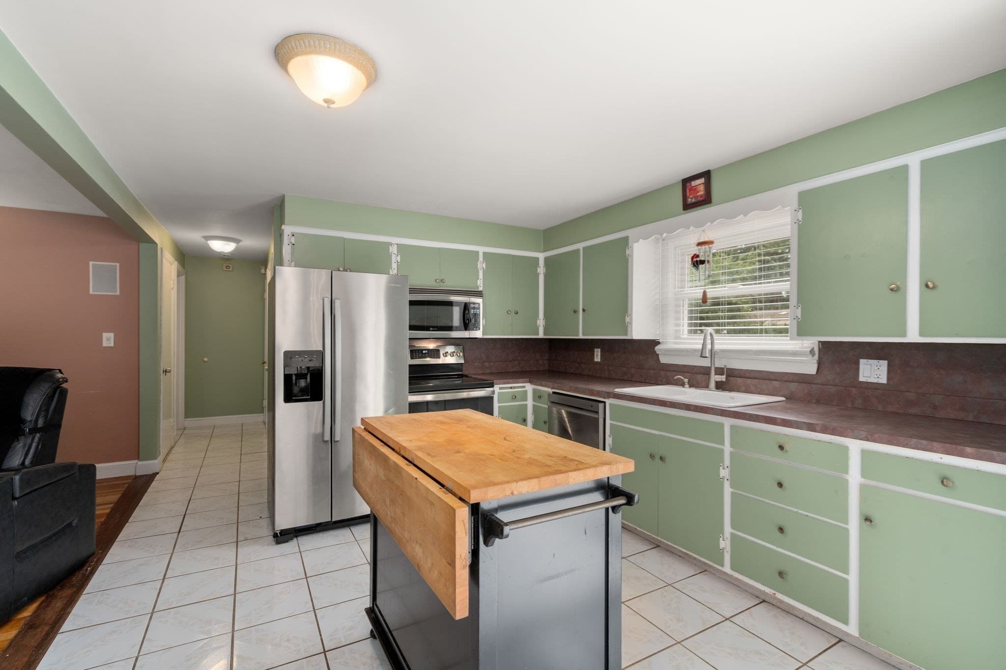 Single Family Residence at 25 Wilson Street, Beverly MA 01915, Beverly, photo 9 of 27