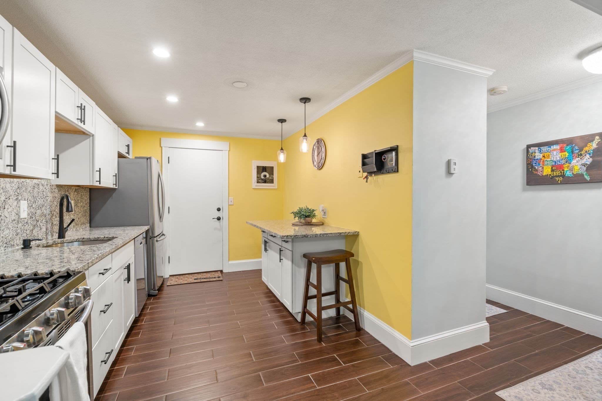 Condominium at 645 W Lowell Ave # 4, Haverhill MA 01832, Haverhill, photo 3 of 16