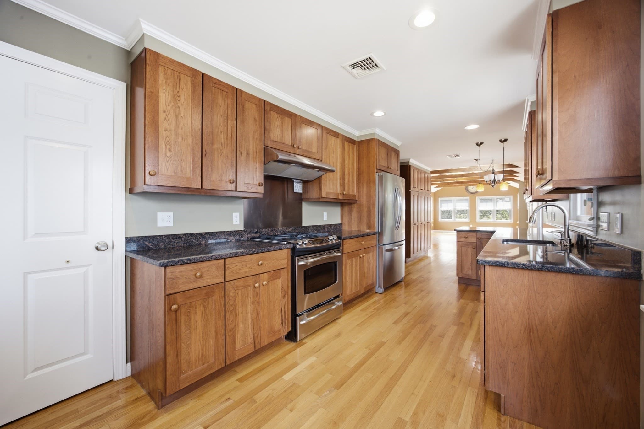 Single Family Residence at 175 Rhoda St, Quincy MA 02169, Quincy, photo 8 of 38