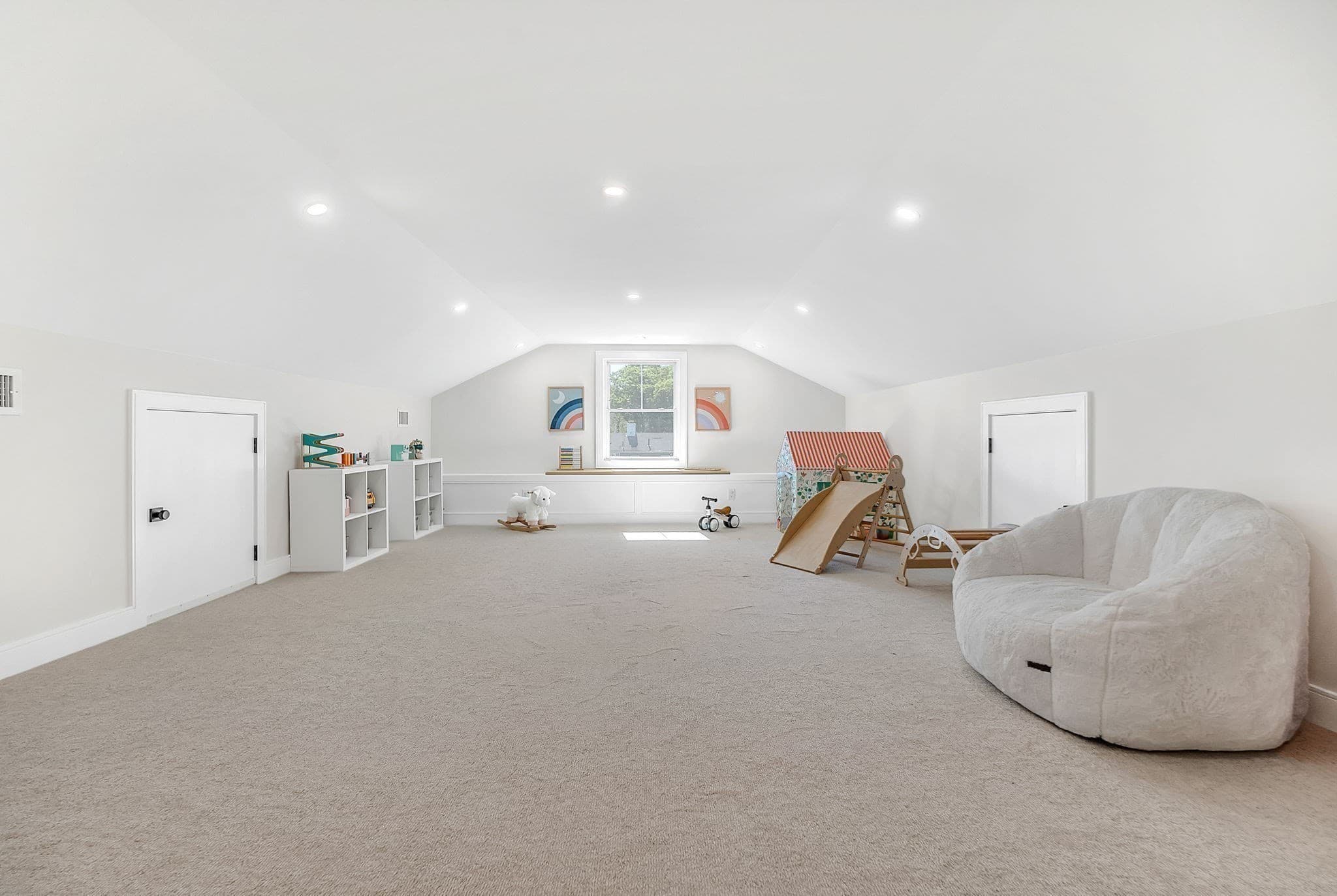 Single Family Residence at 98 Beethoven Ave, Newton MA 02468, Newton, photo 19 of 27