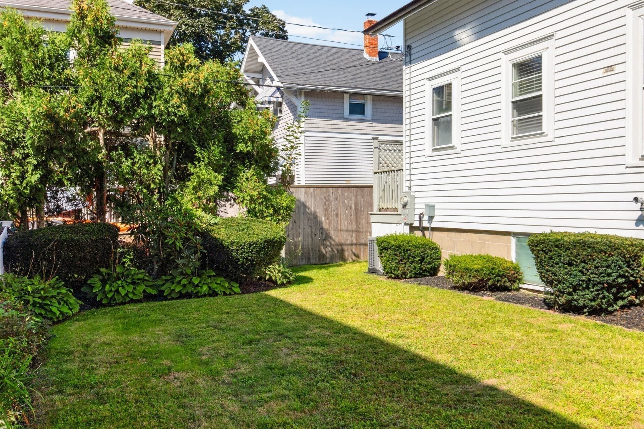 Single Family Residence at 39 Junior St, New Bedford MA 02740, New Bedford, photo 7 of 41