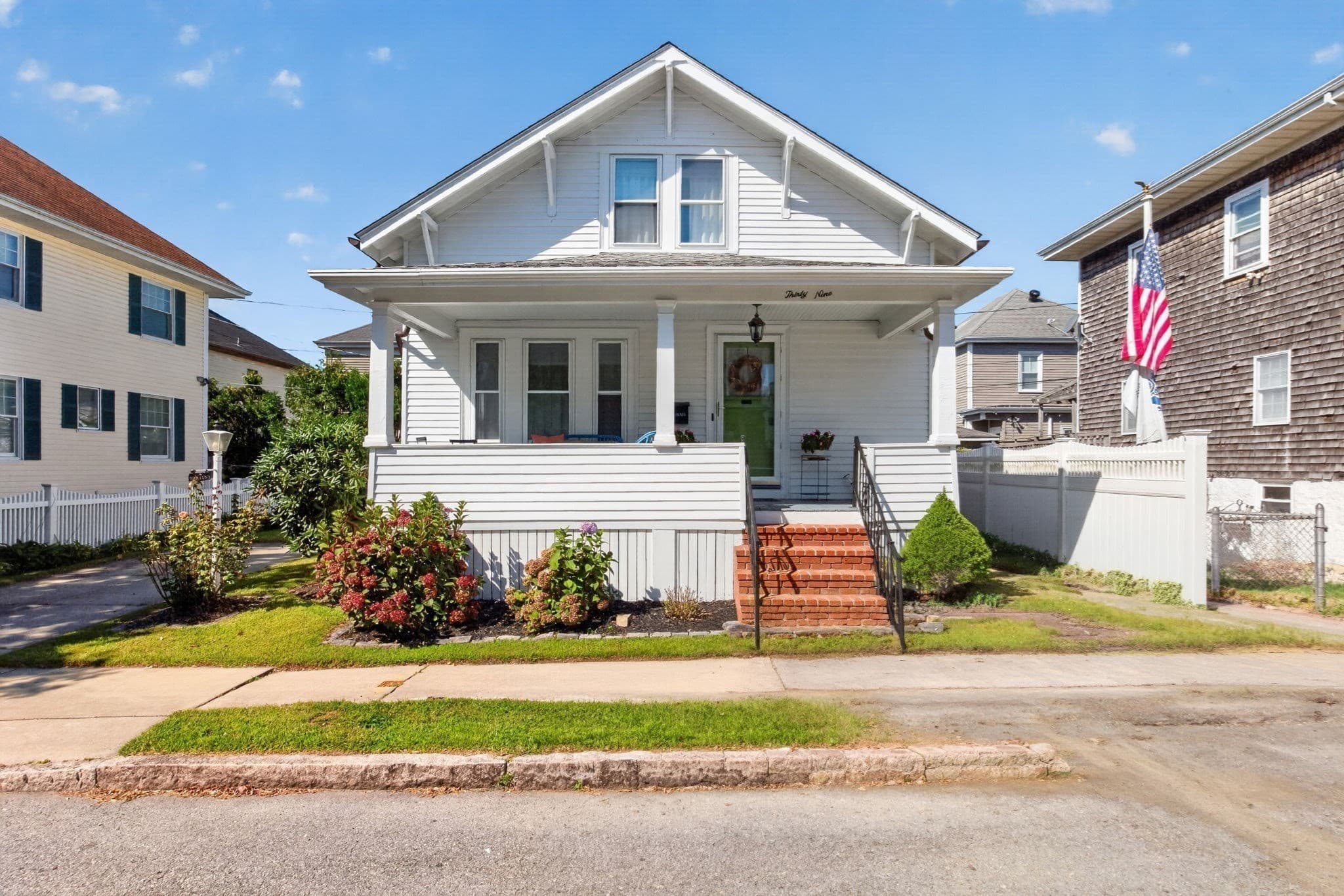 Single Family Residence at 39 Junior St, New Bedford MA 02740, New Bedford, photo 3 of 41