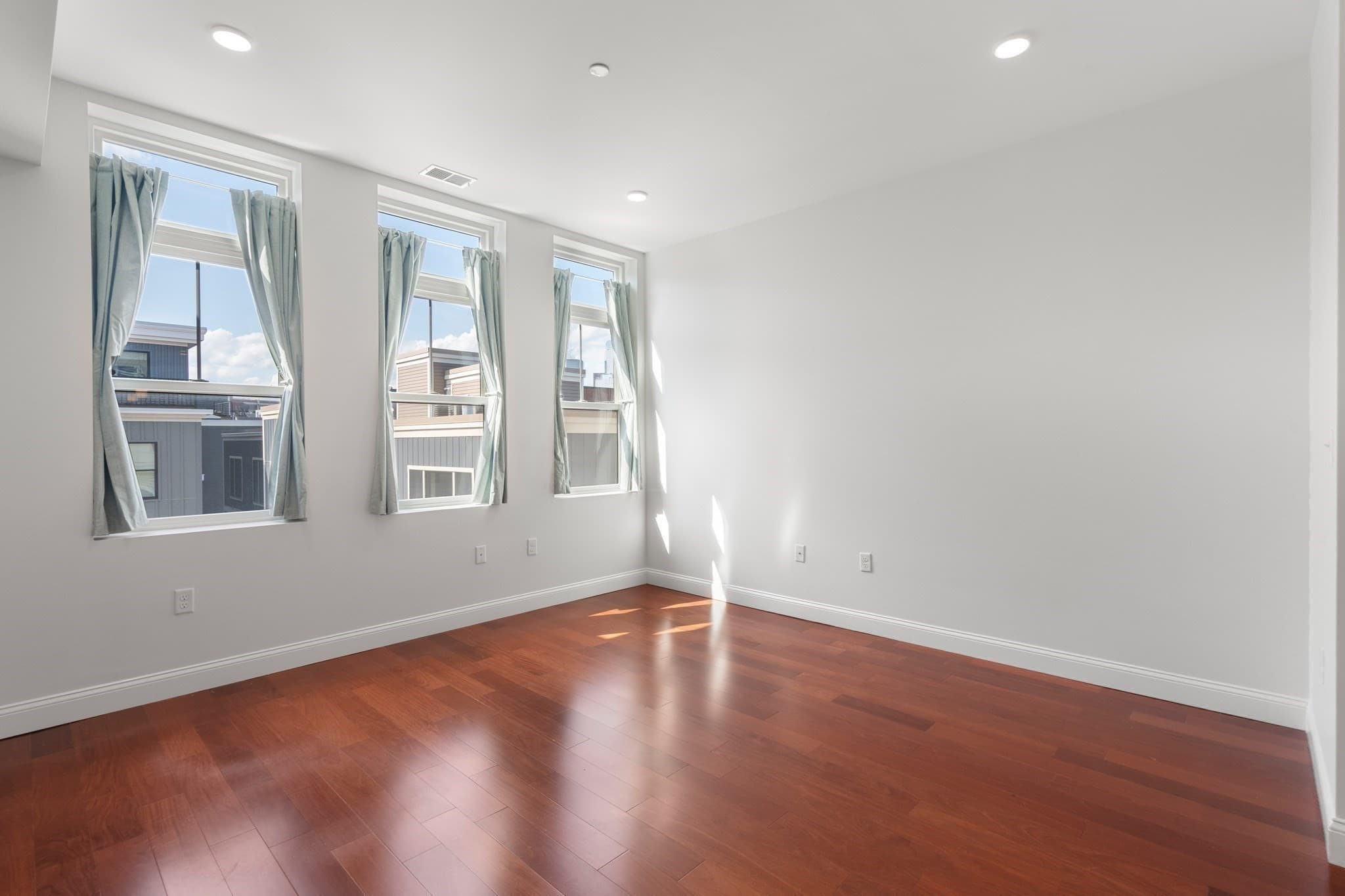 Condominium at 170 W Broadway # 411, Boston MA 02127, Boston, photo 13 of 37