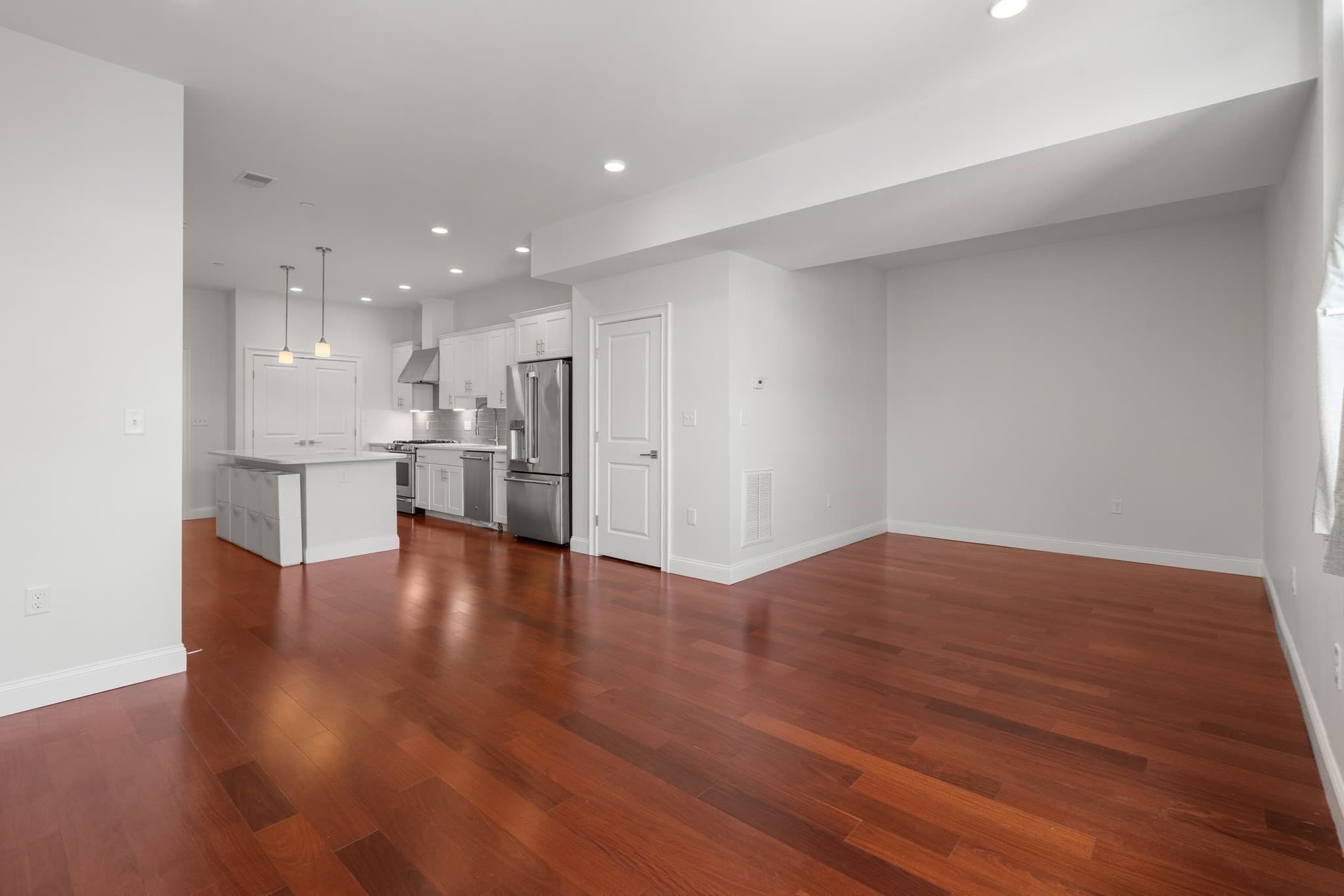 Condominium at 170 W Broadway # 411, Boston MA 02127, Boston, photo 11 of 37