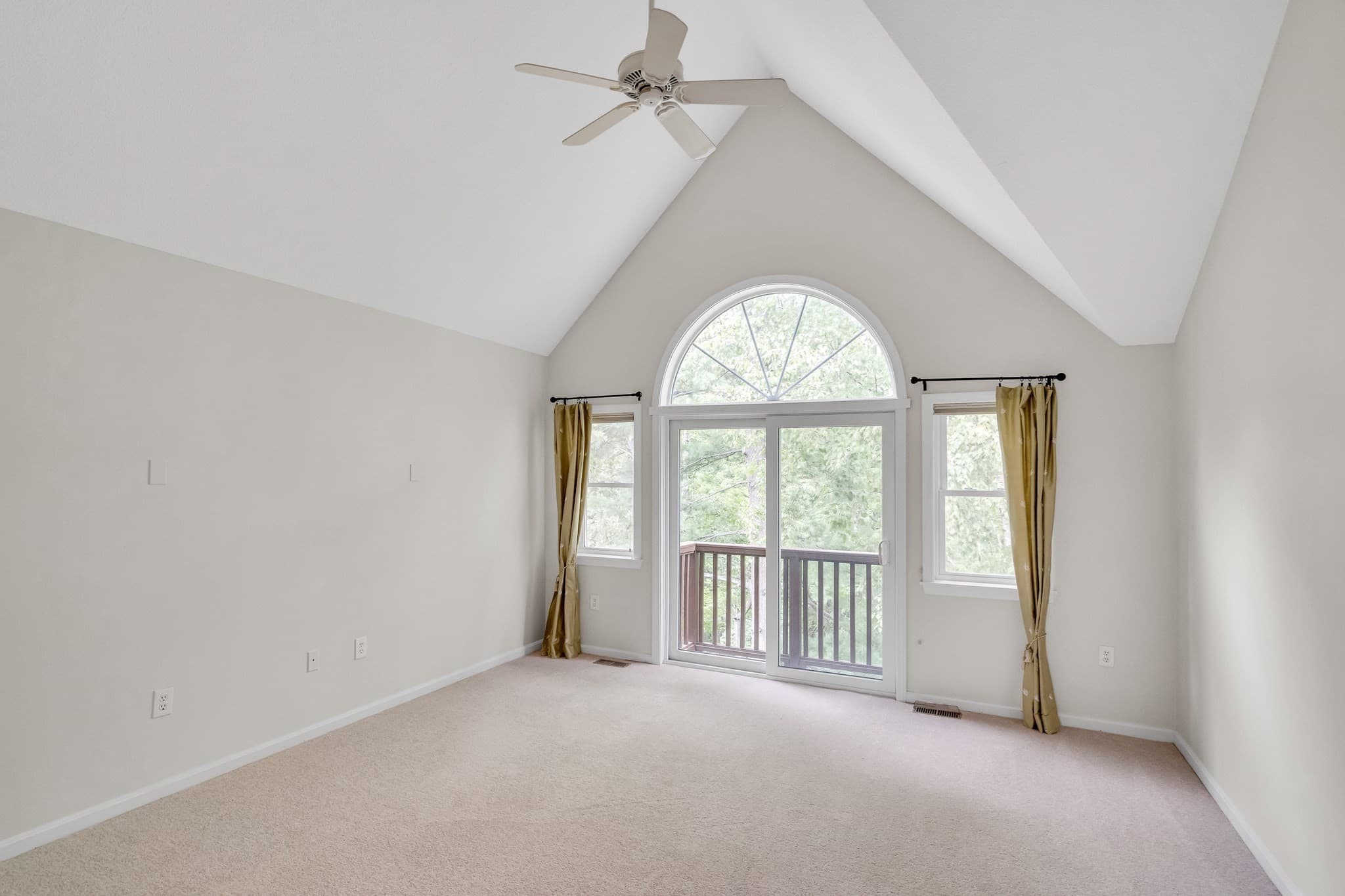 Condominium at 243 Bishops Forest Dr # 243, Waltham MA 02452, Waltham, photo 15 of 28