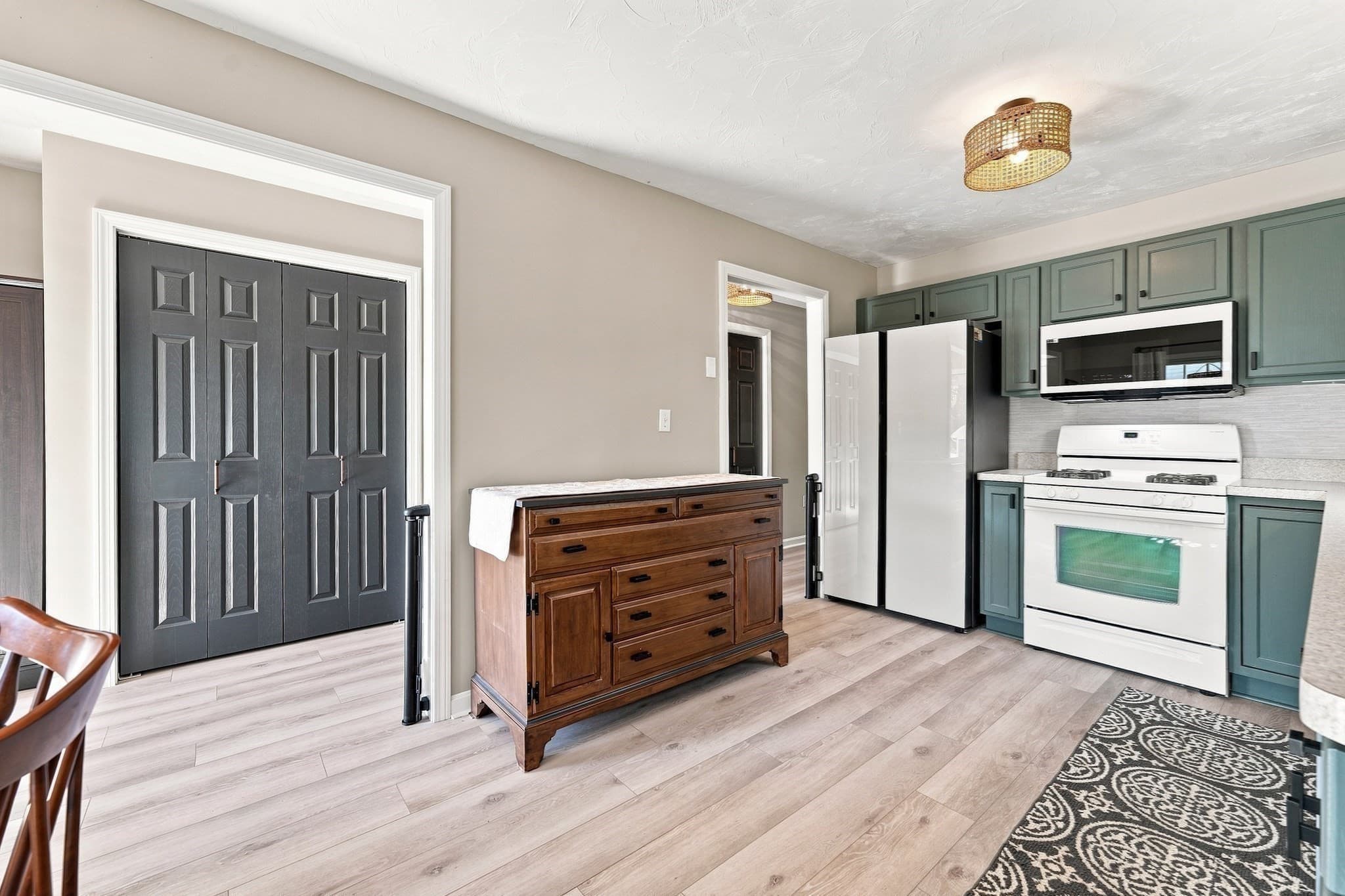Condominium at 38 Maple Ter # 38, Plainville MA 02762, Plainville, photo 8 of 41