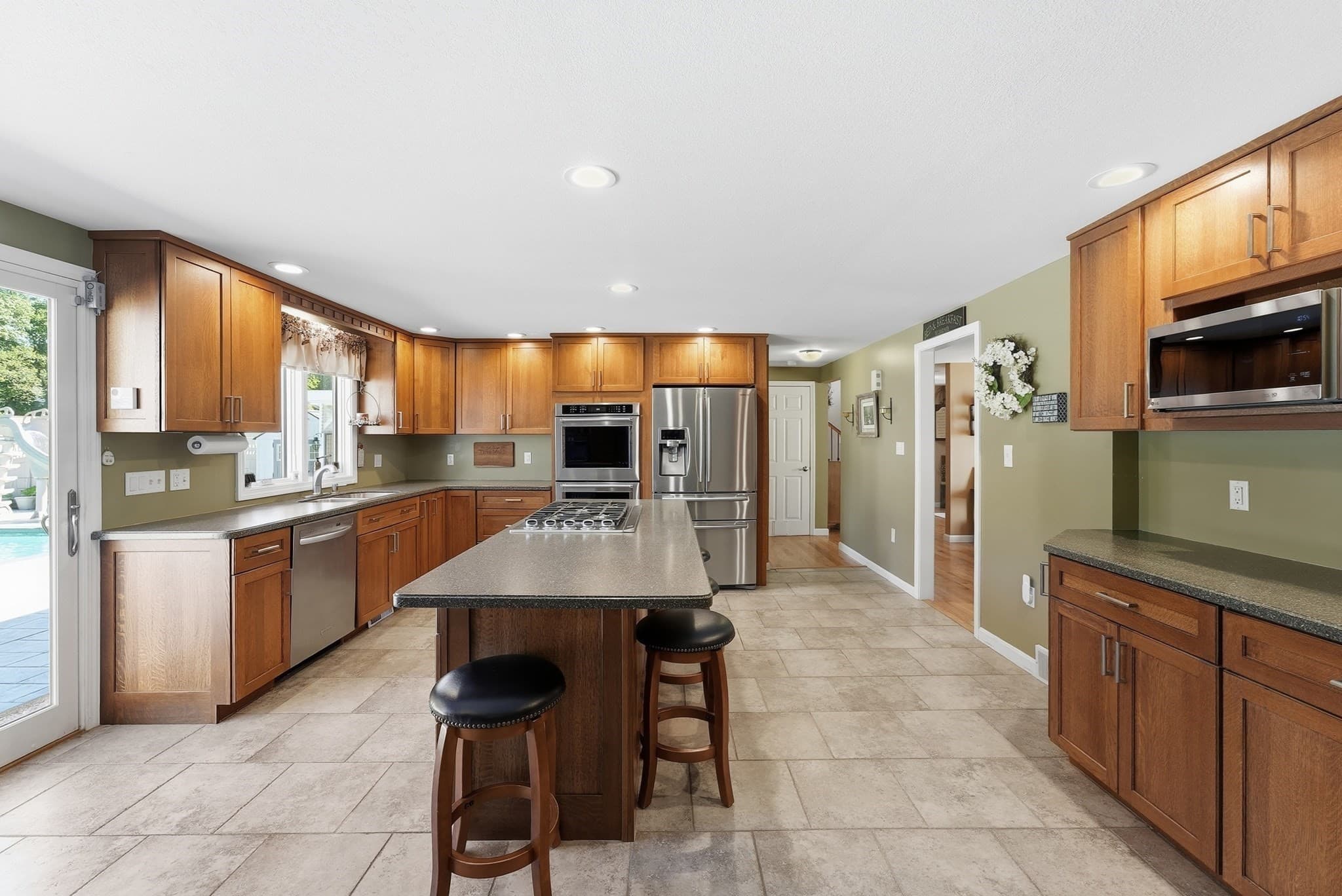 Single Family Residence at 80 Green Meadow Lane, West Springfield MA 01089, West Springfield, photo 5 of 41