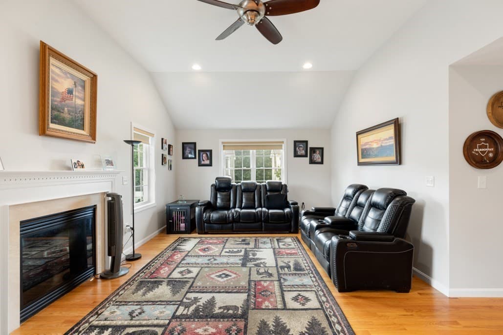Single Family Residence at 28 Glenside Ave, Billerica MA 01821, Billerica, photo 17 of 37