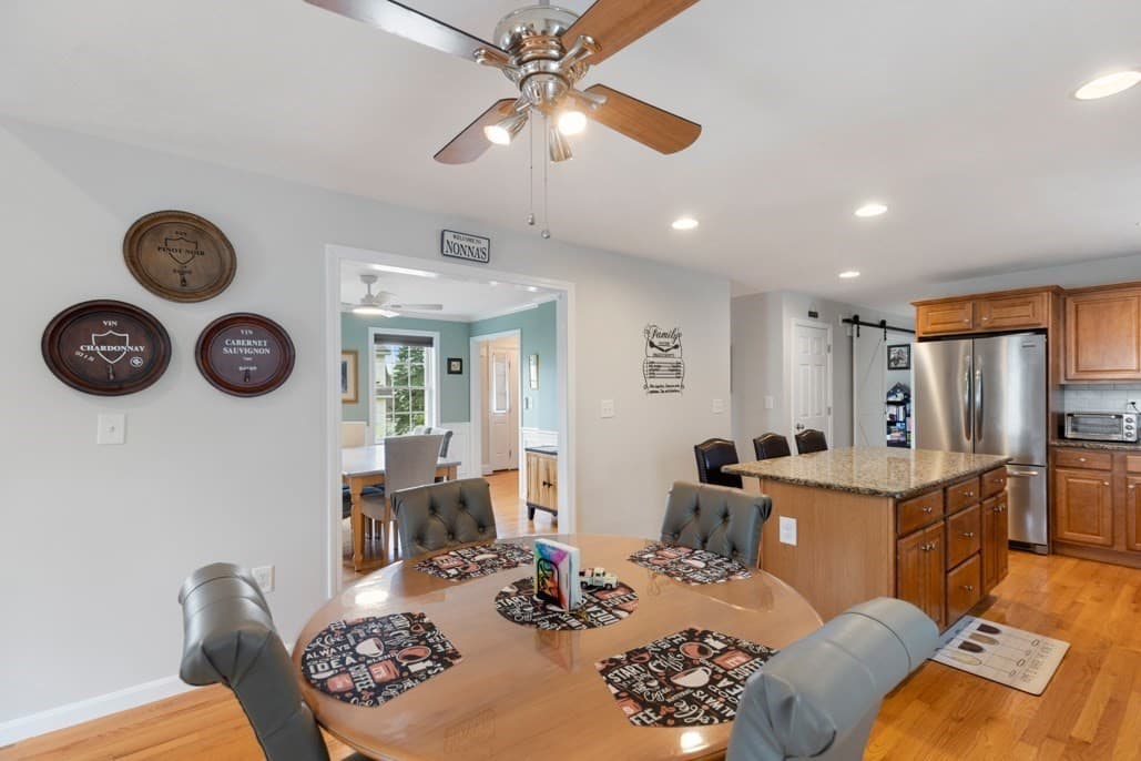Single Family Residence at 28 Glenside Ave, Billerica MA 01821, Billerica, photo 14 of 37
