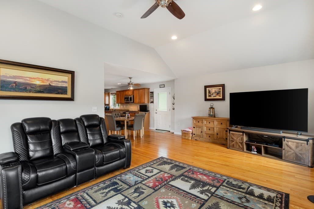 Single Family Residence at 28 Glenside Ave, Billerica MA 01821, Billerica, photo 18 of 37