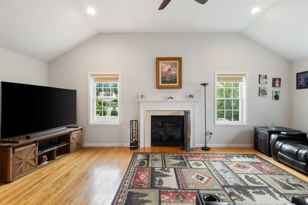 Single Family Residence at 28 Glenside Ave, Billerica MA 01821, Billerica, photo 15 of 37