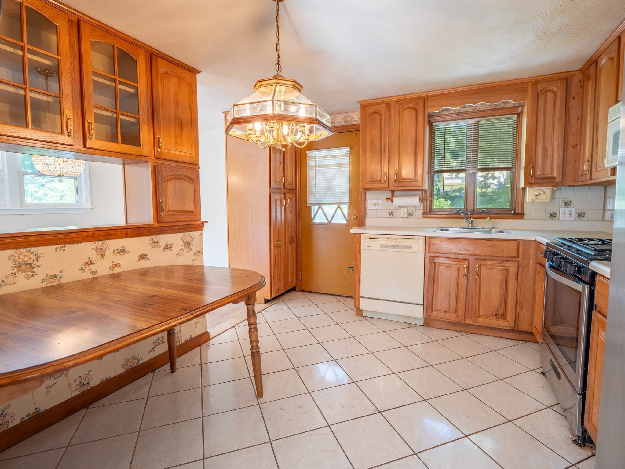 Single Family Residence at 27 State Street, Randolph MA 02368, Randolph, photo 7 of 22