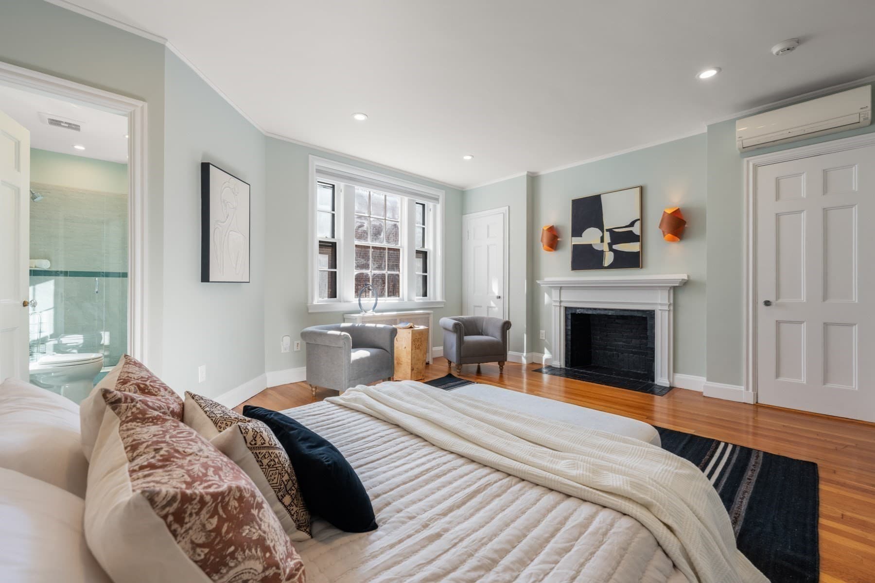 Single Family Residence at 54 Brimmer St, Boston MA 02108, photo 13 of 35