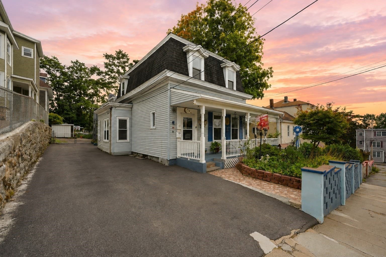 1 Grove St, Lawrence MA 01841