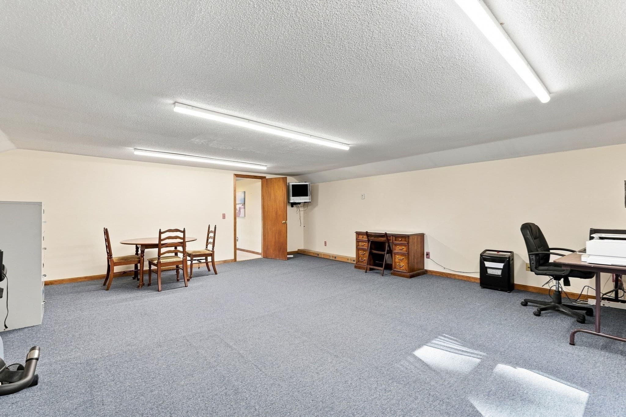 Single Family Residence at 6 Ragged Hill Rd, Ware MA 01082, Ware, photo 29 of 39