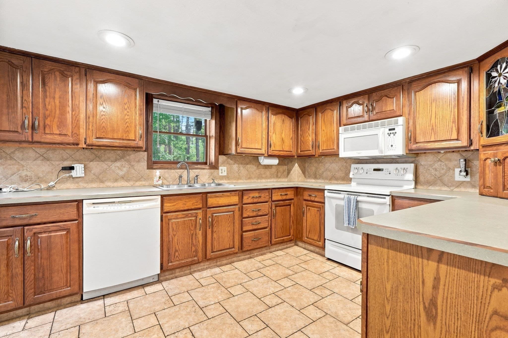 Single Family Residence at 6 Ragged Hill Rd, Ware MA 01082, Ware, photo 21 of 39