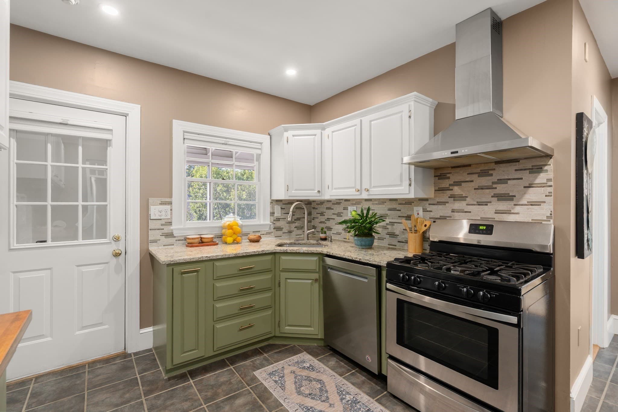 Condominium at 60 Guernsey St # 6, Boston MA 02131, Boston, photo 7 of 23