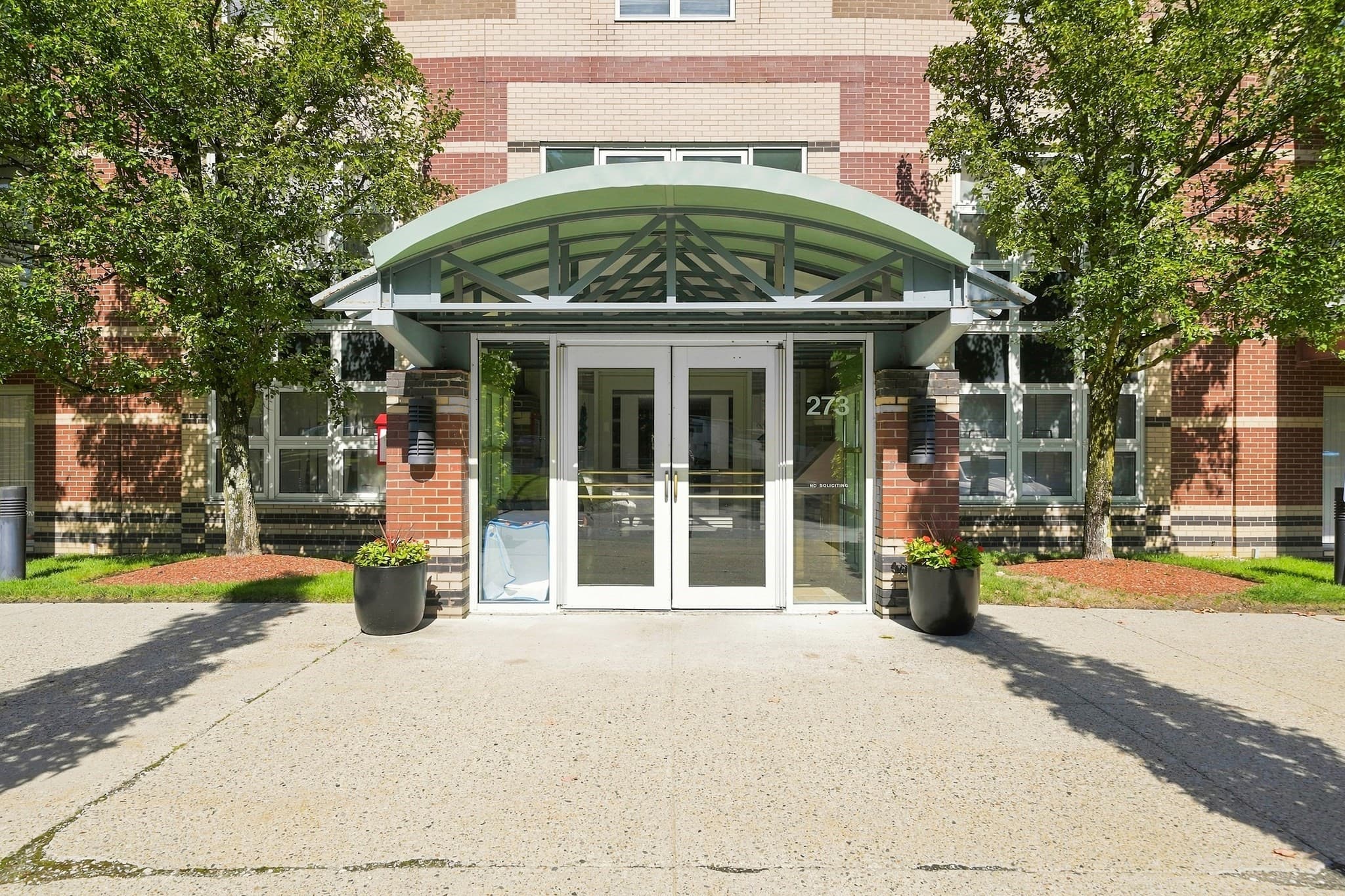 Condominium at 273 Cambridge Rd # 505, Woburn MA 01801, Woburn, photo 23 of 36
