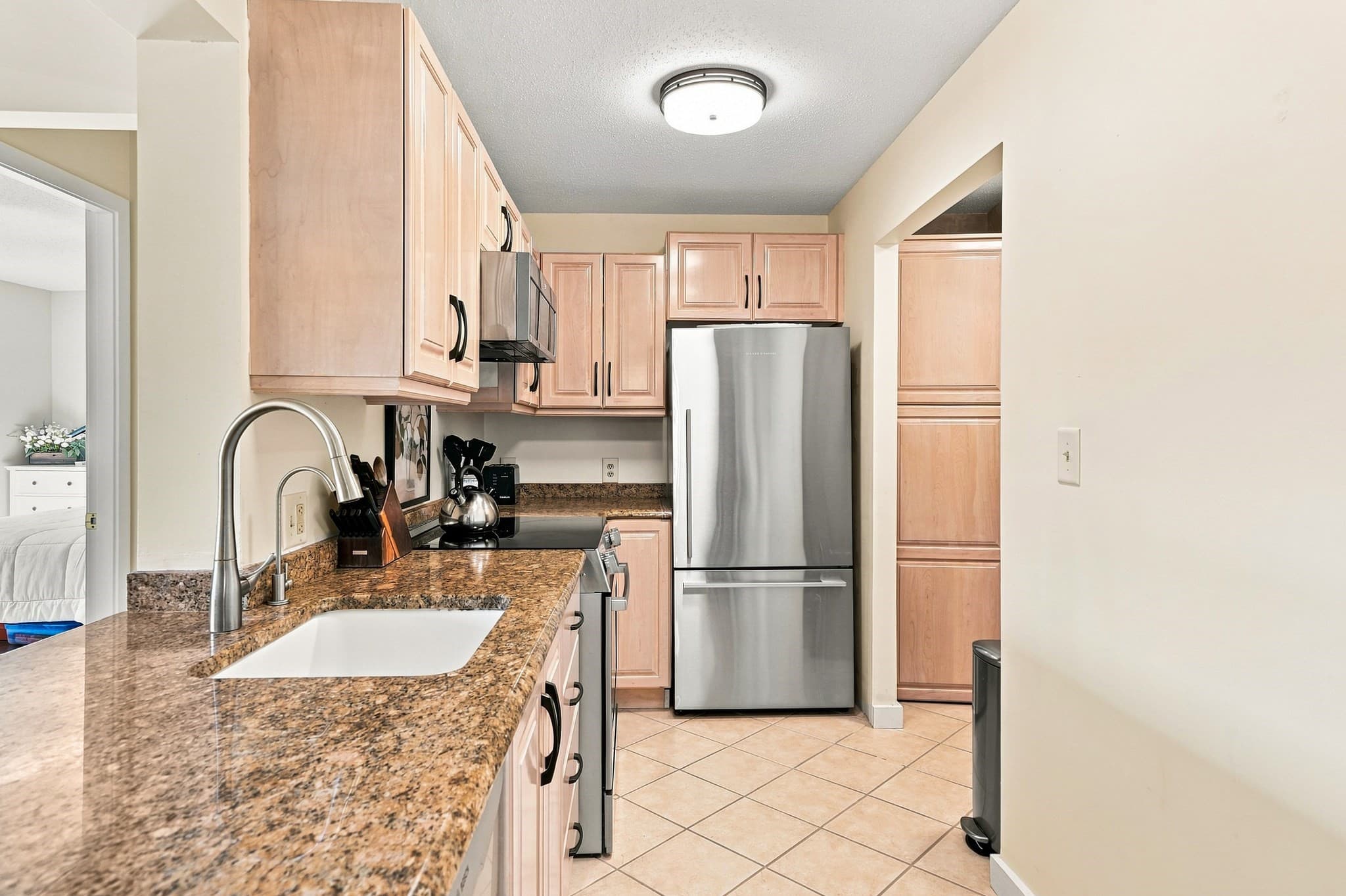 Condominium at 273 Cambridge Rd # 505, Woburn MA 01801, Woburn, photo 12 of 36