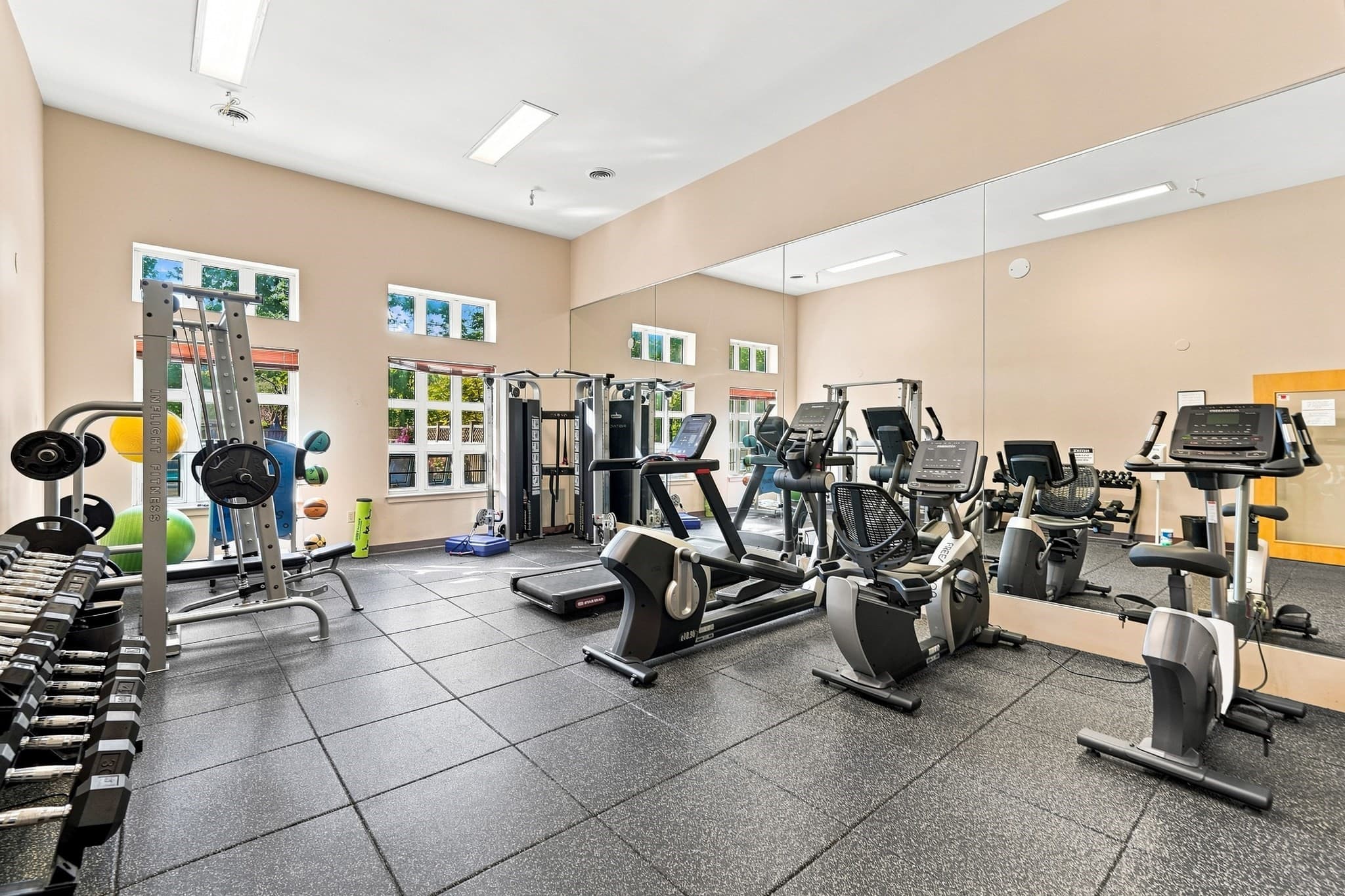 Condominium at 273 Cambridge Rd # 505, Woburn MA 01801, Woburn, photo 31 of 36