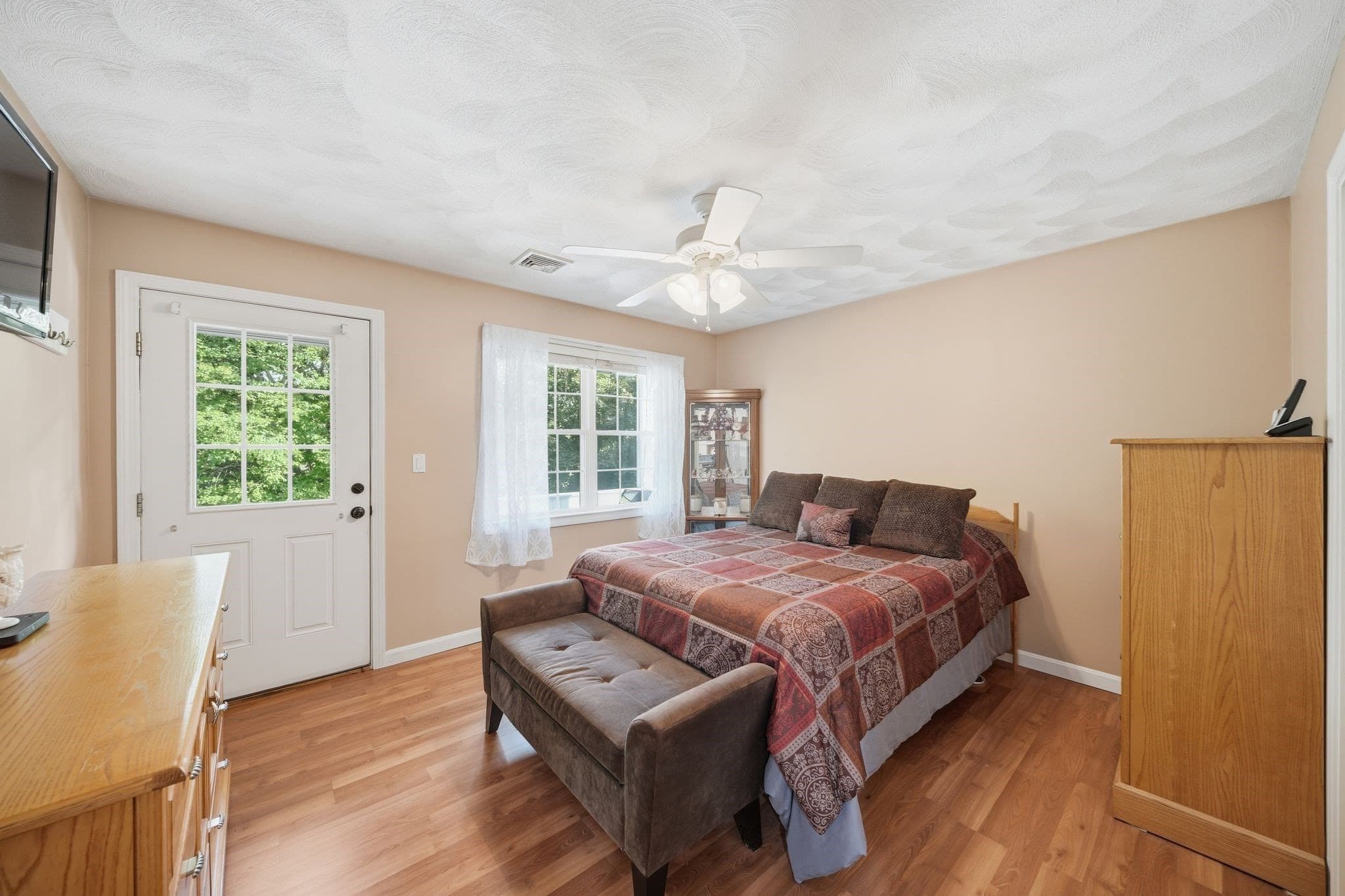 Single Family Residence at 39 Tomahawk Dr, Tewksbury MA 01876, Tewksbury, photo 33 of 42