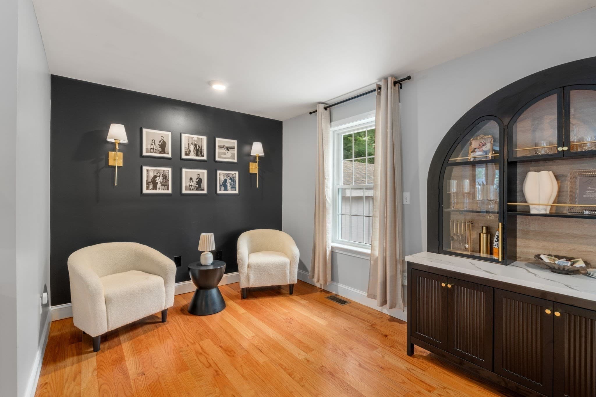Single Family Residence at 65 Lawrence St, Wilmington MA 01887, Wilmington, photo 4 of 25