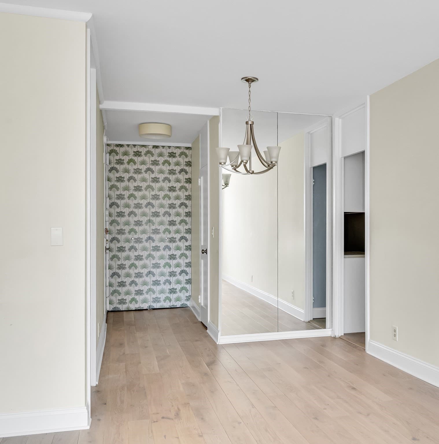 Condominium at 65 East India Row # 23A, Boston MA 02110, photo 6 of 15