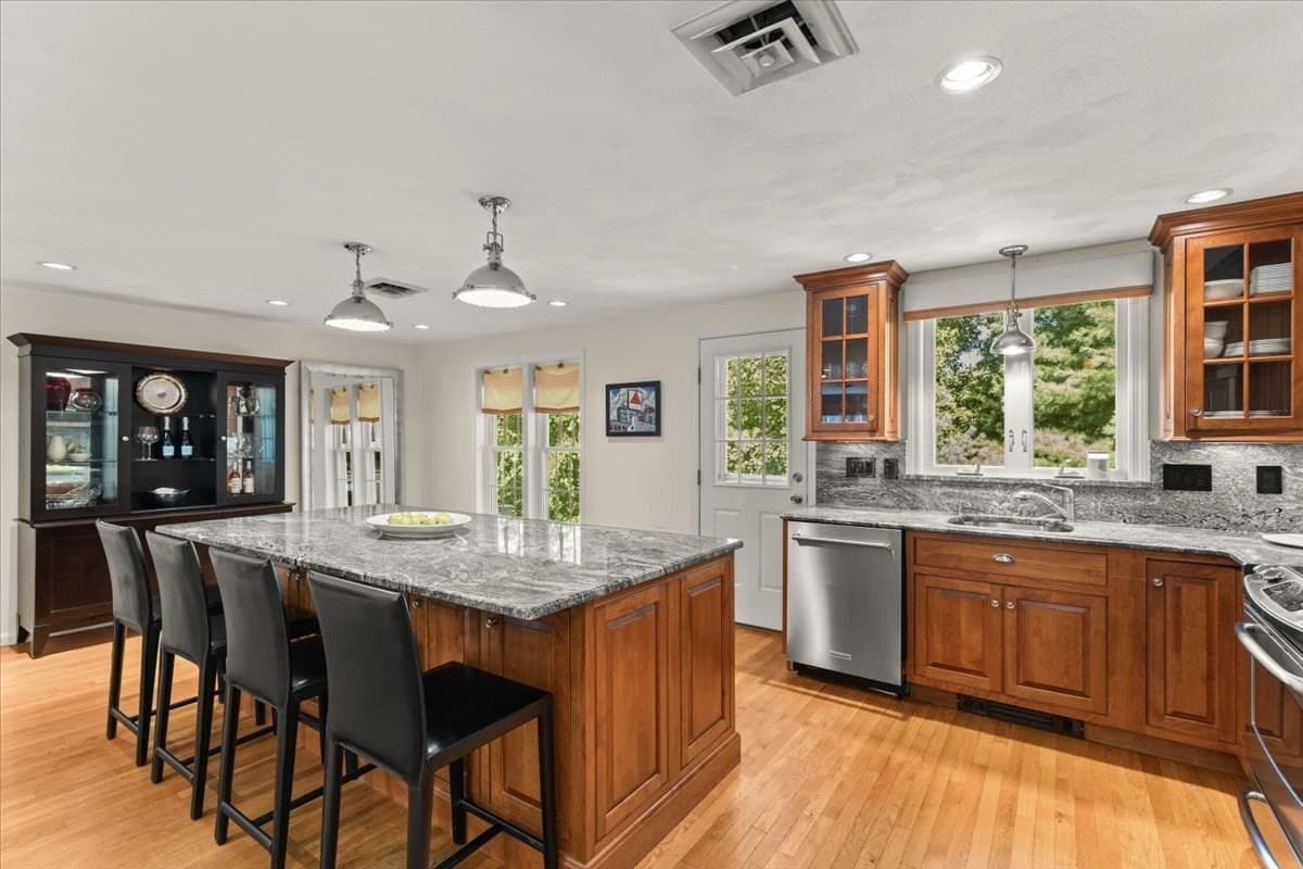 Condominium at 521 West Street # 12, Duxbury MA 02332, Duxbury, photo 4 of 32