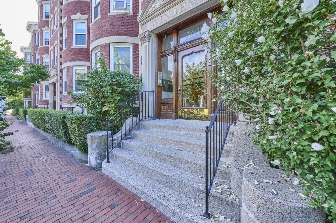 Condominium at 161 Hancock # B, Cambridge MA 02139, Cambridge, photo 2 of 29
