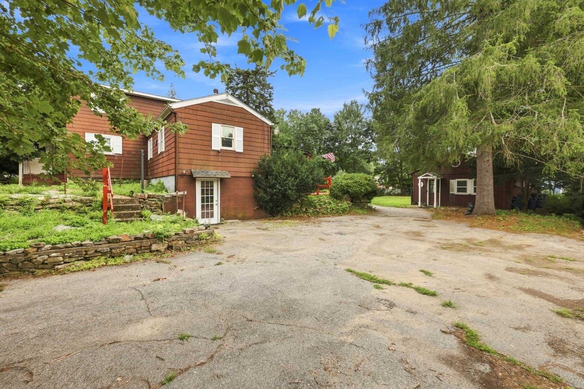 Single Family Residence at 66 Charlton St, Oxford MA 01540, Oxford, photo 3 of 40