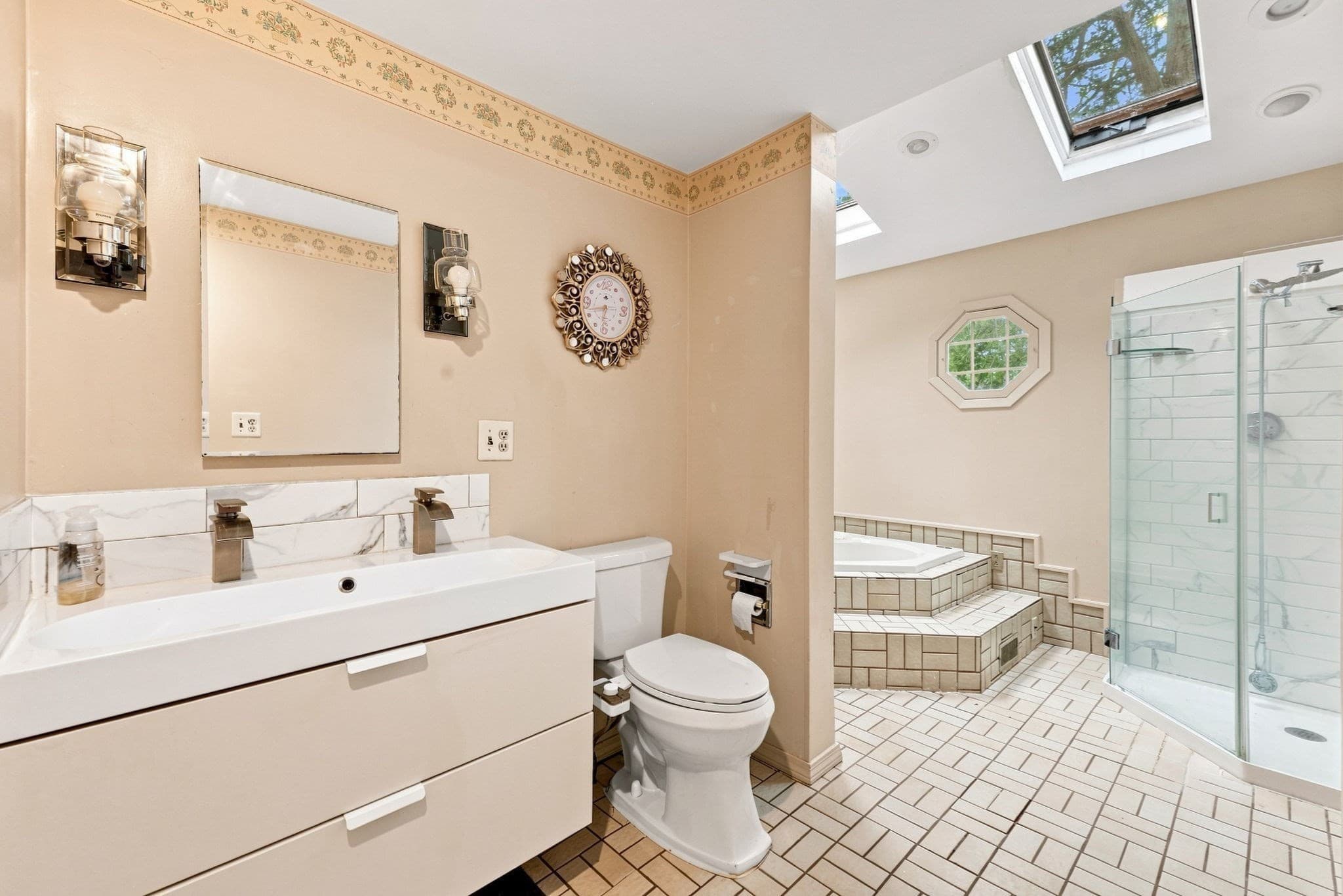 Single Family Residence at 66 Charlton St, Oxford MA 01540, Oxford, photo 11 of 40
