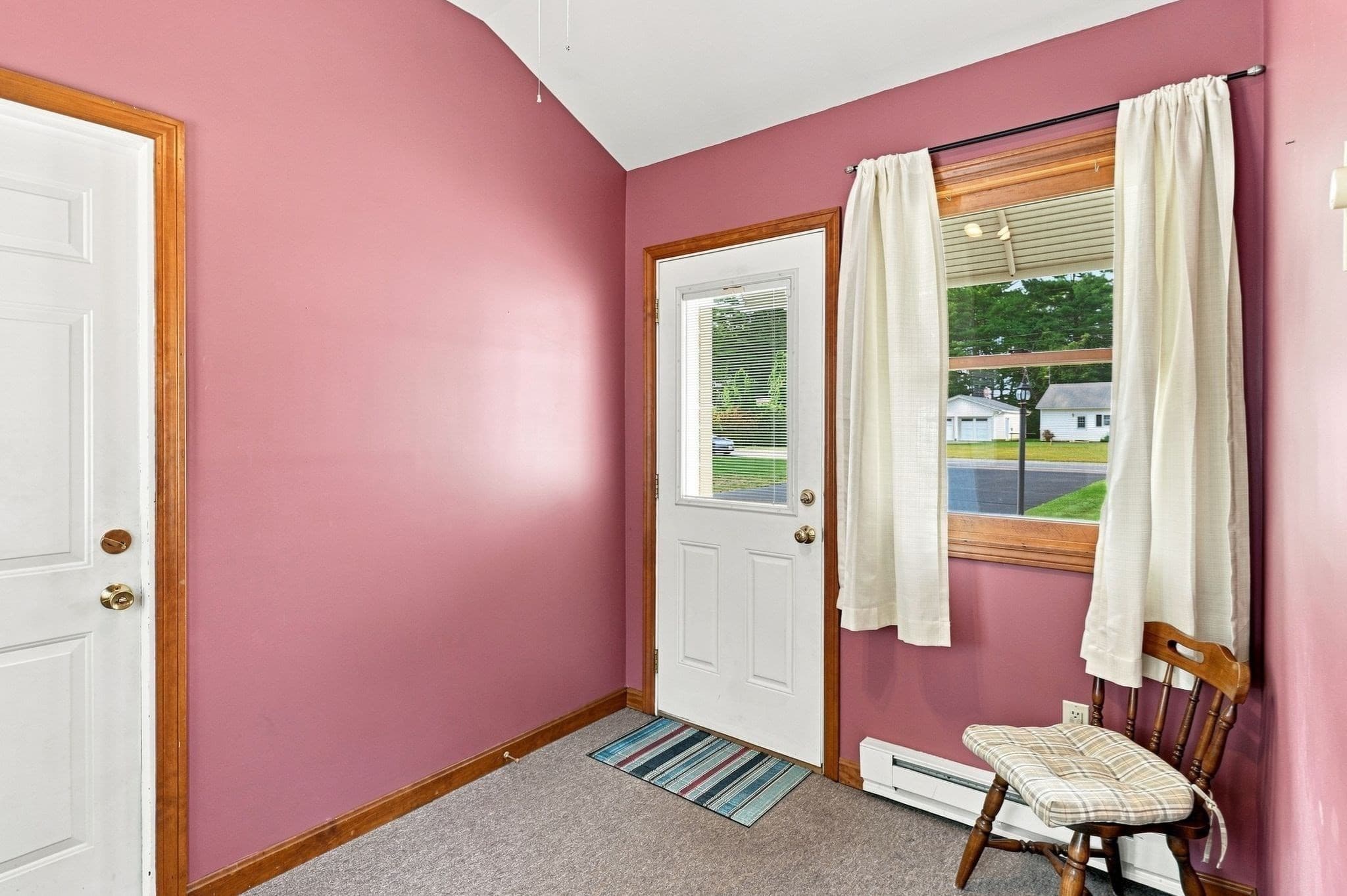 Single Family Residence at 172 Birch Bluffs Dr, Westfield MA 01085, Westfield, photo 6 of 42