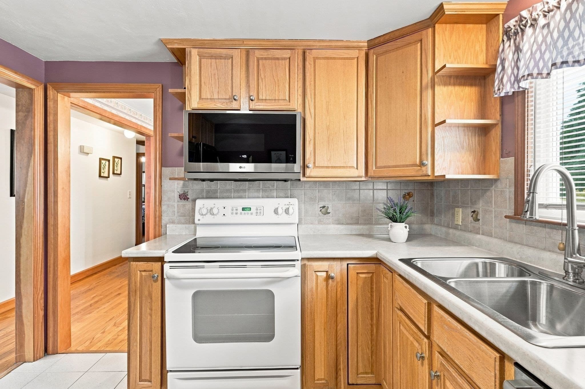 Single Family Residence at 172 Birch Bluffs Dr, Westfield MA 01085, Westfield, photo 10 of 42