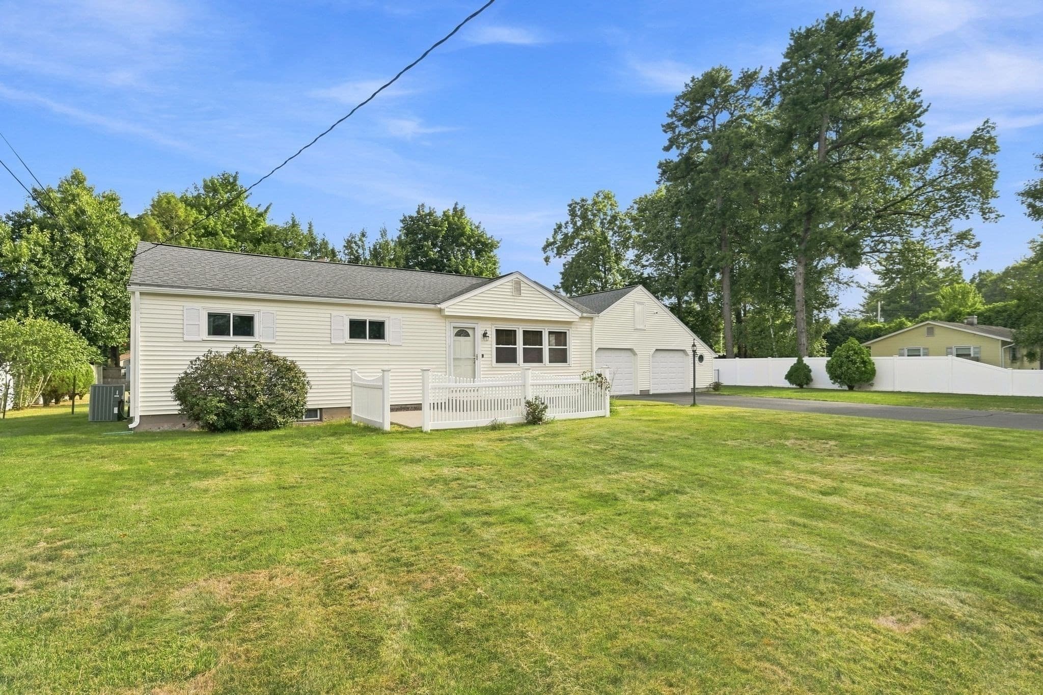 Single Family Residence at 172 Birch Bluffs Dr, Westfield MA 01085, Westfield, photo 39 of 42