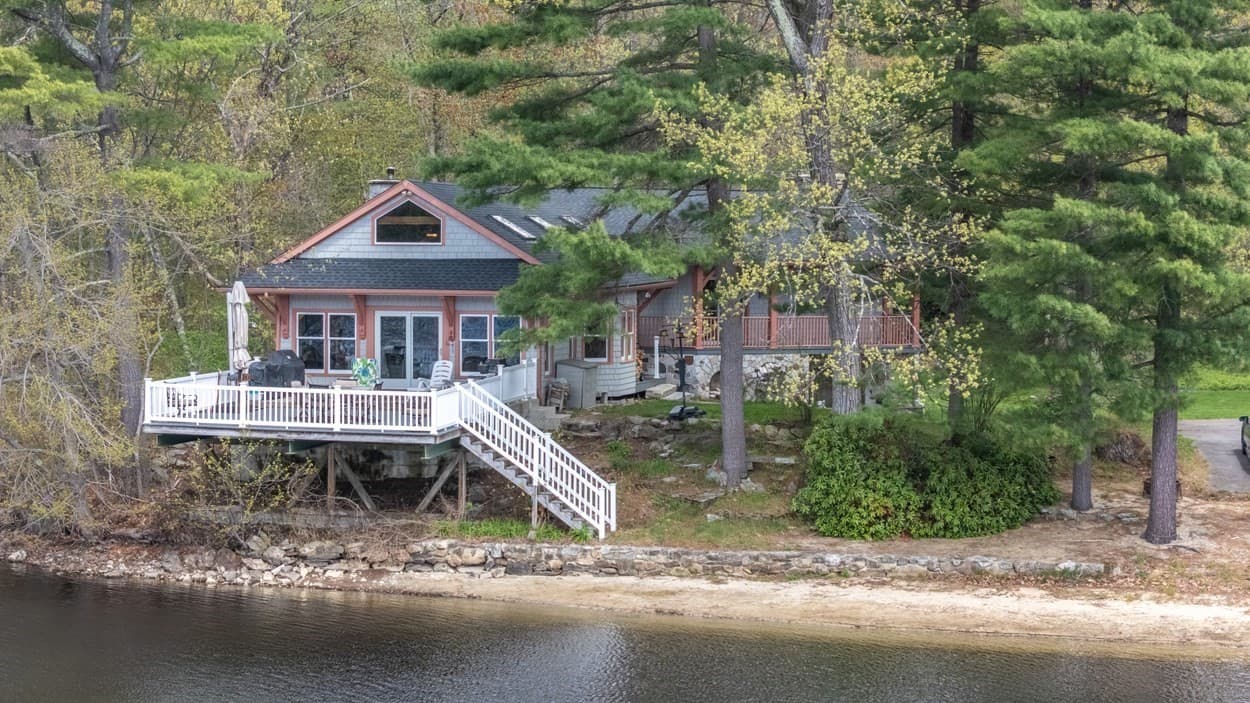 Single Family Residence at 21 Hinds Lane, Pelham NH 03076, Pelham, photo 2 of 42