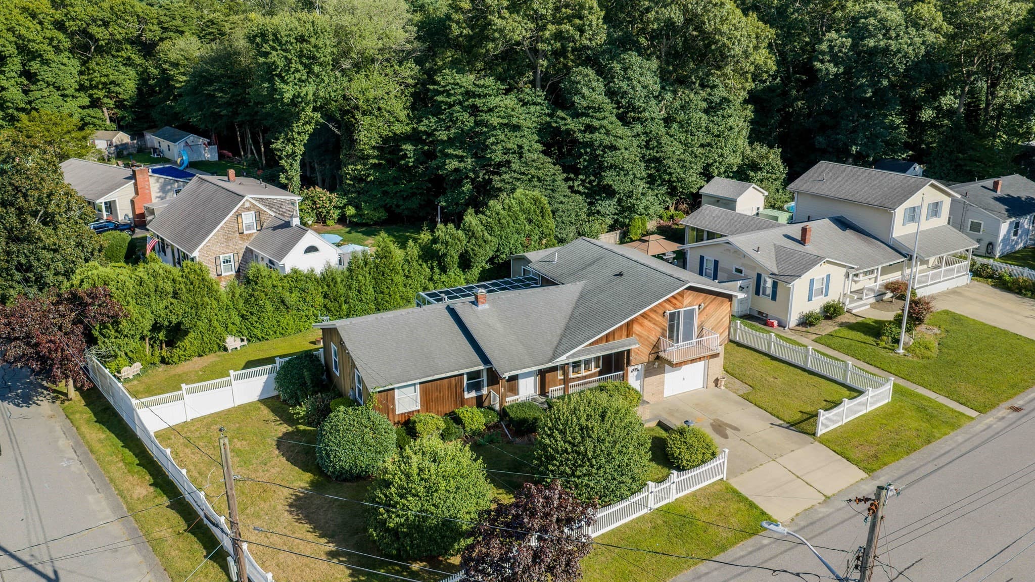 861 Pine Hill Dr, New Bedford MA 02745