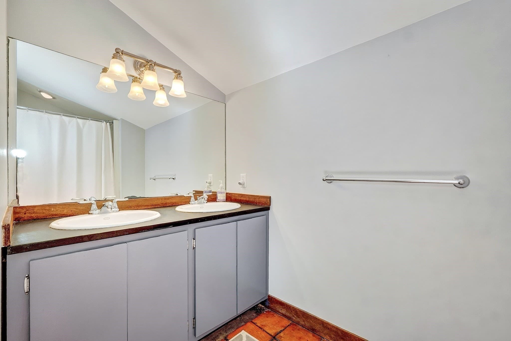 Single Family Residence at 26 Old Stagecoach Rd, Bedford MA 01730, Bedford, photo 27 of 40