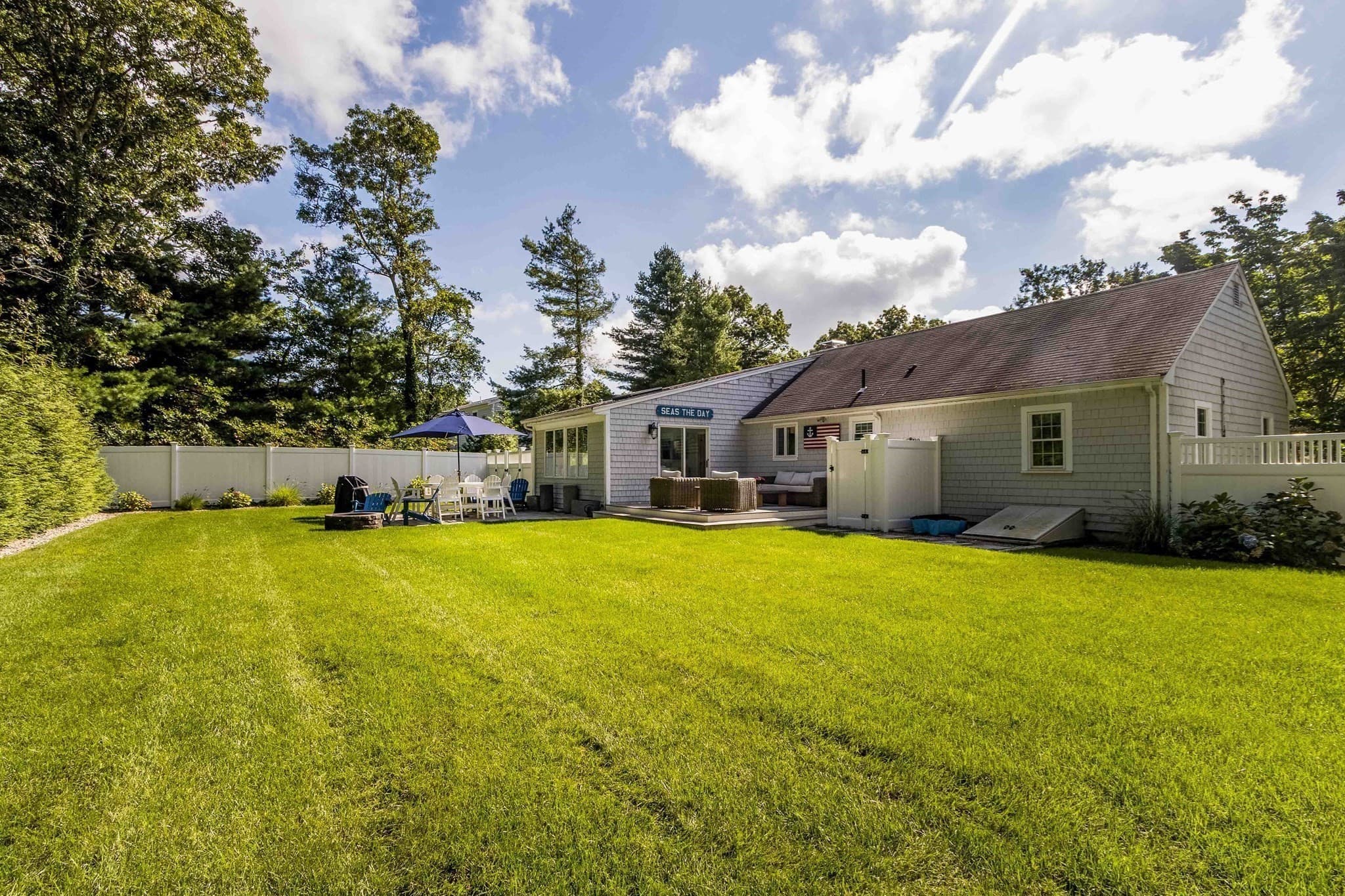 Single Family Residence at 86 Mooring Dr, Barnstable MA 02635, Barnstable, photo 3 of 28