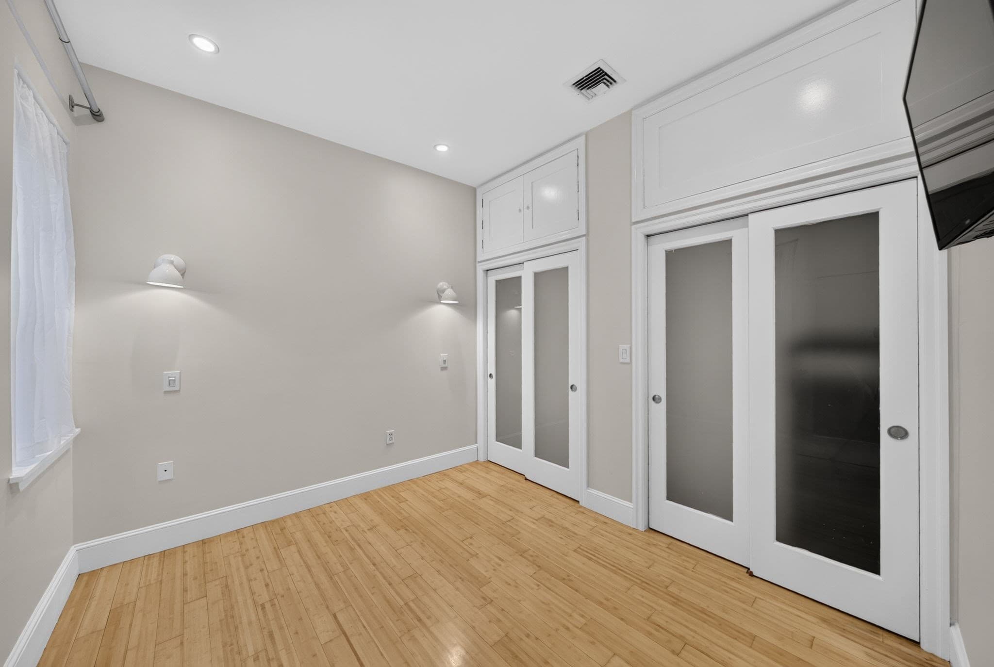Condominium at 8 Garden Court # 2, Boston MA 02113, Boston, photo 7 of 16