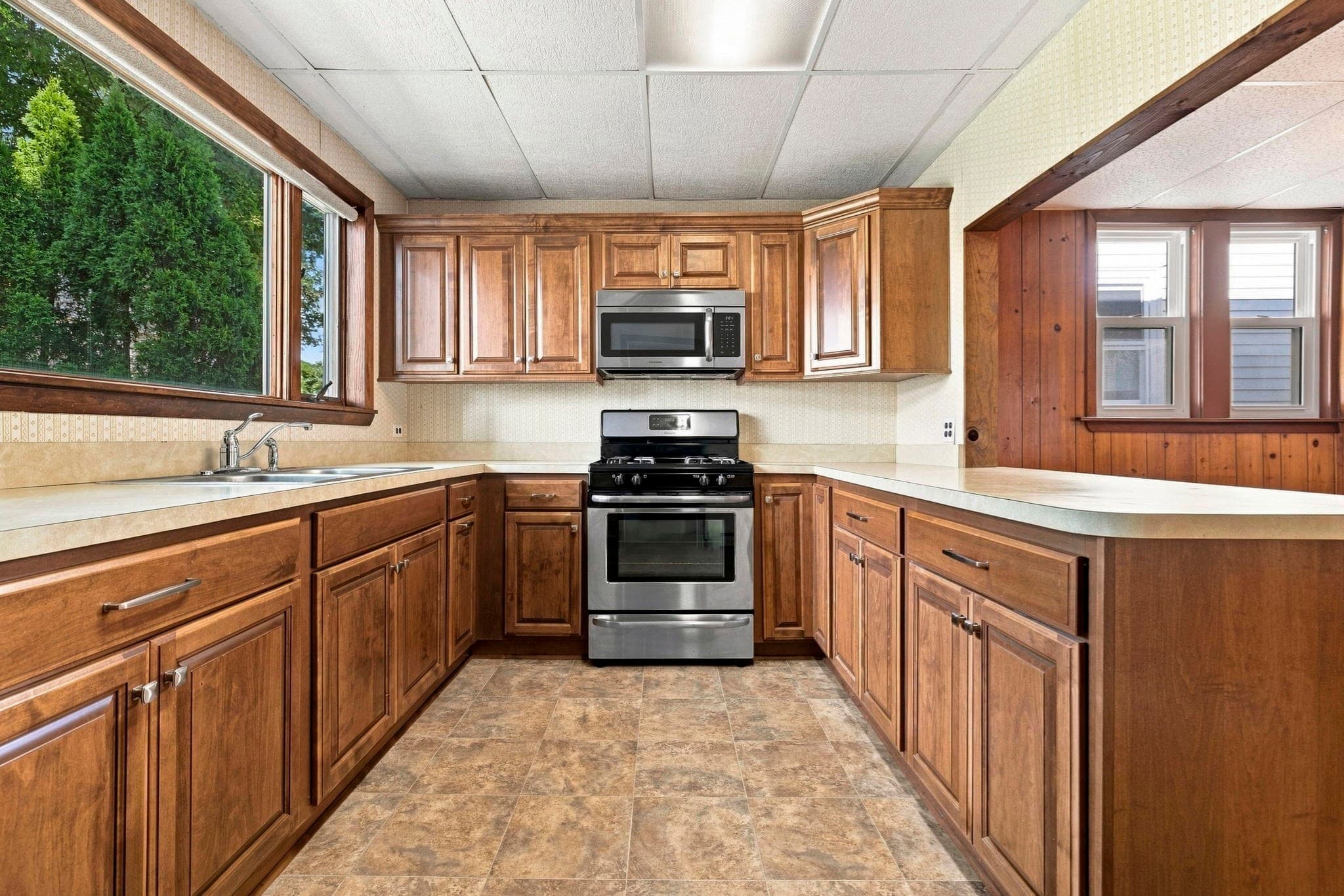 2 Family - 2 Units Up/Down at 16 Usher Rd, Medford MA 02155, Medford, photo 7 of 28