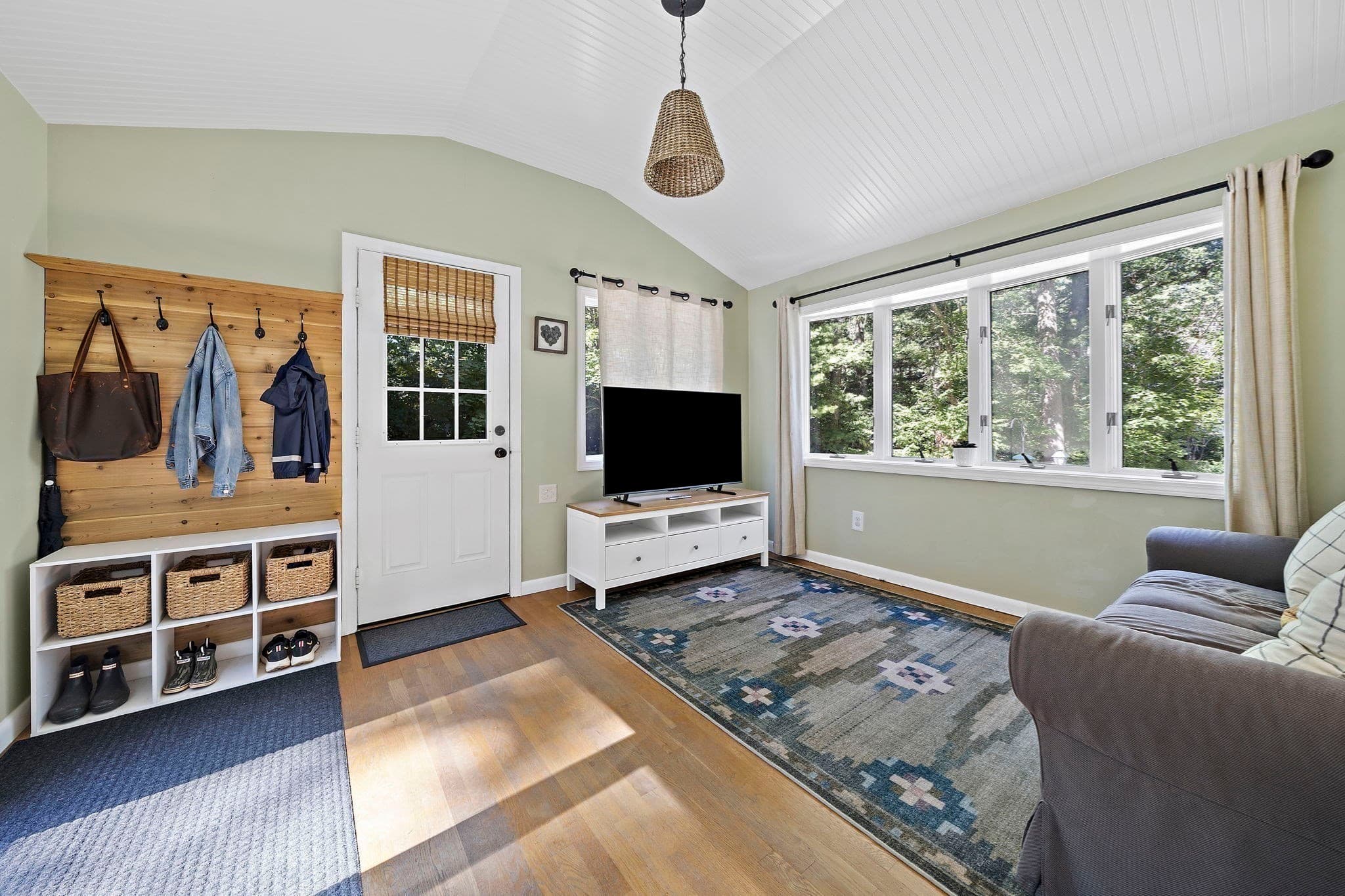 Single Family Residence at 75 Oak St, Pembroke MA 02359, Pembroke, photo 8 of 22