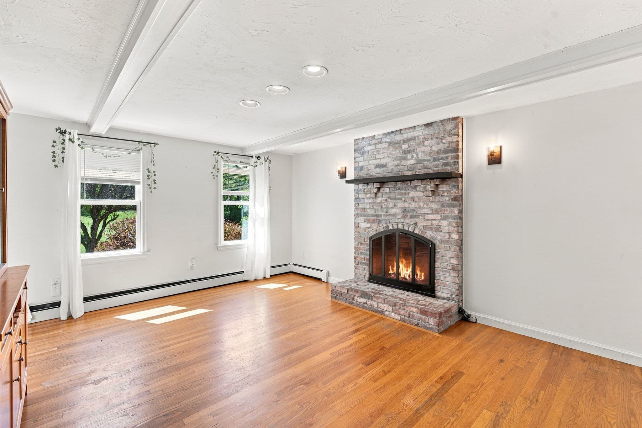 Single Family Residence at 25 West St, Foxboro MA 02035, Foxboro, photo 4 of 42