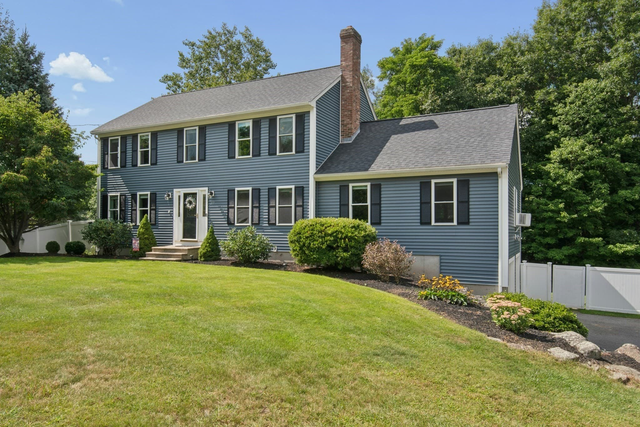 277 Wachusett Street, Holden MA 01520