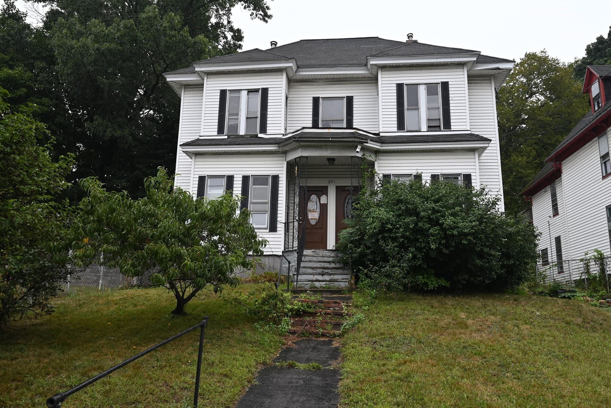 891 Bridge Street, Lowell MA 01850
