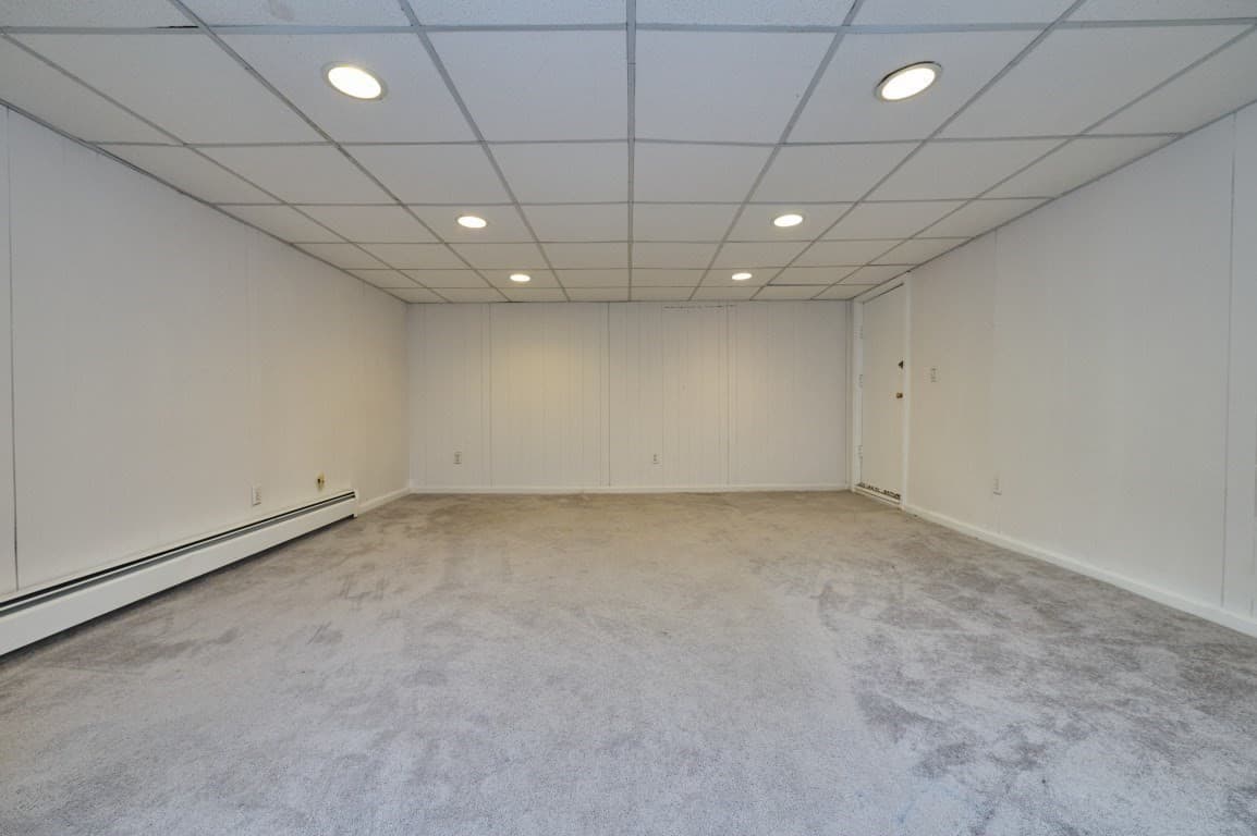 Condominium at 12 Walcott Valley Drive # 12, Hopkinton MA 01748, Hopkinton, photo 23 of 26