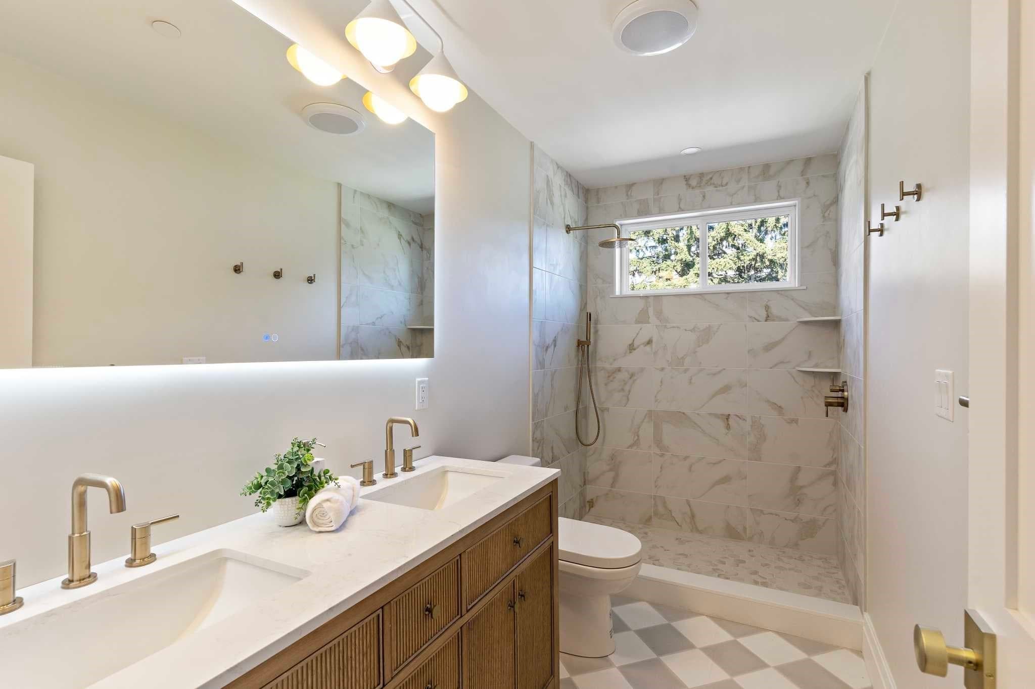 Condominium at 114 Hale St # 3, Beverly MA 01915, Beverly, photo 6 of 14
