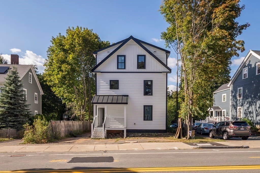Condominium at 114 Hale St # 3, Beverly MA 01915, Beverly, photo 14 of 14